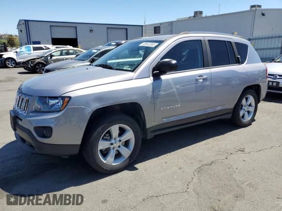 2014 Jeep Compass Sport с VIN 1C4NJDBB5ED926838, выставлен на аукционе Copart как лот 65840365 с пробегом 100 398 миль миль и Списание • Salvage title. История ставок и продаж доступна на DreamBid. Изображение 1.