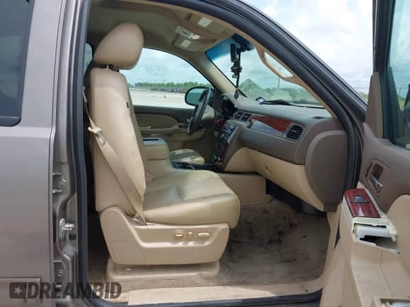 2012 Chevrolet Suburban LT с VIN 1GNSCJE00CR190713, выставлен на аукционе IAAI как лот 42781190 с пробегом 275 093 миль миль и . История ставок и продаж доступна на DreamBid. Изображение 5.