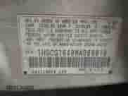 1998 Honda Accord LX z VIN 1HGCG1648WA069919, wystawiony jako IAAI lot #41685395 z przebiegiem 210 163 mil mil oraz . Historia ofert i sprzedaży dostępna na DreamBid. Obrazek 9.