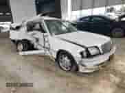 1999 Mercedes-Benz C 230/260/280/320 с VIN WDBHA24G4XA804338, выставлен на аукционе Copart как лот 85703795 с пробегом 189 710 миль миль и Списание • Salvage title. История ставок и продаж доступна на DreamBid. Изображение 4.