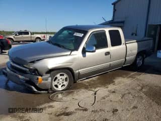 2000 Chevrolet Silverado 1500 LS with VIN 2GCEC19T9Y1249882, listed as a Copart auction lot 84471475 with 213,077 mi miles and Salvage title. Bid and sale history available at DreamBid. Image 1.