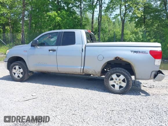 2011 Toyota Tundra с VIN 5TFUY5F16BX191327, выставлен на аукционе IAAI как лот 42380879 с пробегом 274 852 миль миль и . История ставок и продаж доступна на DreamBid. Изображение 14.