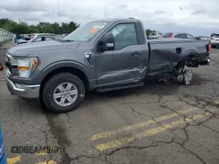 2021 Ford F-150 XL с VIN 1FTMF1E57MKD42212, выставлен на аукционе Copart как лот 61053984 с пробегом Не указан миль и Списание • Salvage title. История ставок и продаж доступна на DreamBid. Изображение 1.