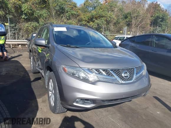 2011 Nissan Murano SV z VIN JN8AZ1MW7BW169774, wystawiony jako IAAI lot #40752308 z przebiegiem 167 144 mil mil oraz . Historia ofert i sprzedaży dostępna na DreamBid. Obrazek 1.
