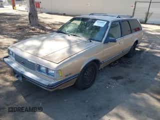1986 Chevrolet Celebrity с VIN 1G1AW35W9G6180693, выставлен на аукционе IAAI как лот 43376805 с пробегом 156 348 миль миль и . История ставок и продаж доступна на DreamBid. Изображение 2.