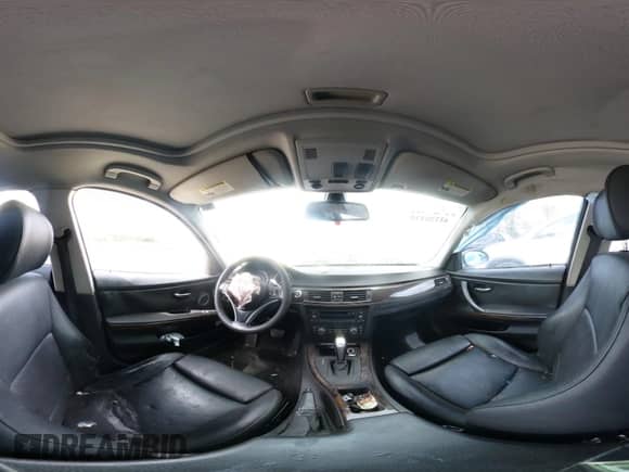 2008 BMW 3 Series 328i с VIN WBAVA37578NL49898, выставлен на аукционе IAAI как лот 43320435 с пробегом 169 927 миль миль и . История ставок и продаж доступна на DreamBid. Изображение 17.