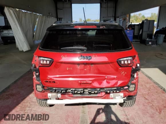 2018 Jeep Compass Altitude with VIN 3C4NJDBB6JT304267, listed as a Copart auction lot 81713085 with 84,266 mi miles and Salvage title. Bid and sale history available at DreamBid. Image 6.