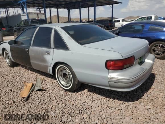 1994 Chevrolet Caprice с VIN 1G1BN52W9RR164390, выставлен на аукционе Copart как лот 60170224 с пробегом 243 356 миль миль и Списание • Salvage title. История ставок и продаж доступна на DreamBid. Изображение 2.