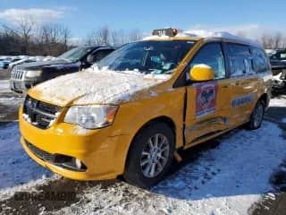 2011 Dodge Grand Caravan R/T с VIN 2D4RN7DG9BR696121, выставлен на аукционе Copart как лот 88876165 с пробегом 231 021 миль миль и Списание • Salvage title. История ставок и продаж доступна на DreamBid. Изображение 1.