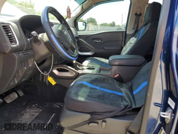 2022 Nissan Frontier S z VIN 1N6ED1EJ9NN686872, wystawiony jako Copart lot #55953135 z przebiegiem 52 438 mil mil oraz Czysty tytuł • Clean title. Historia ofert i sprzedaży dostępna na DreamBid. Obrazek 7.