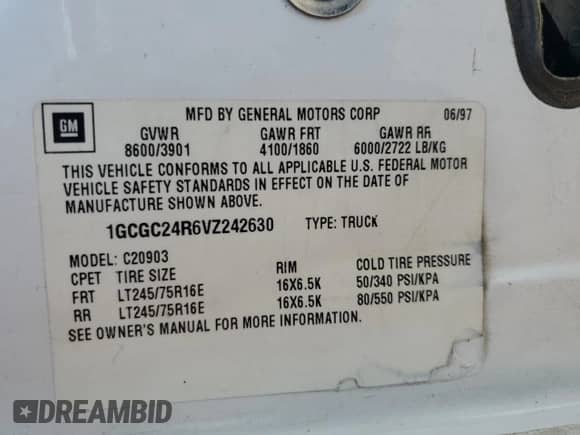 1997 Chevrolet Silverado 2500 z VIN 1GCGC24R6VZ242630, wystawiony jako Copart lot #66902425 z przebiegiem 128 508 mil mil oraz Szkoda całkowita • Salvage title. Historia ofert i sprzedaży dostępna na DreamBid. Obrazek 12.