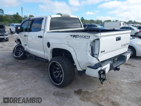 2017 Toyota Tundra Limited z VIN 5TFHW5F13HX643928, wystawiony jako IAAI lot #43567484 z przebiegiem 87 103 mil mil oraz . Historia ofert i sprzedaży dostępna na DreamBid. Obrazek 3.