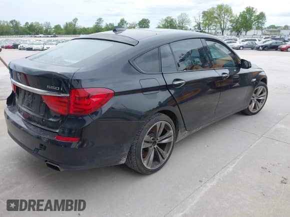 2010 BMW 5 Series 550i Gran Turismo с VIN WBASN4C58AC208178, выставлен на аукционе IAAI как лот 42203005 с пробегом Не указан миль и . История ставок и продаж доступна на DreamBid. Изображение 4.