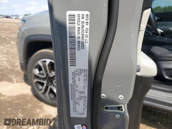 2022 Jeep Compass Limited с VIN 3C4NJDCB9NT102222, выставлен на аукционе Copart как лот 70653955 с пробегом 28 241 миль миль и Списание • Salvage title. История ставок и продаж доступна на DreamBid. Изображение 13.