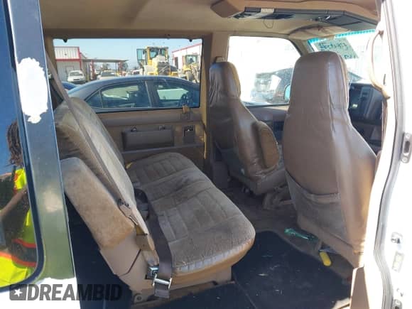 1995 Chevrolet Astro с VIN 1GNDM19WXSB241324, выставлен на аукционе IAAI как лот 42843277 с пробегом 163 178 миль миль и . История ставок и продаж доступна на DreamBid. Изображение 8.