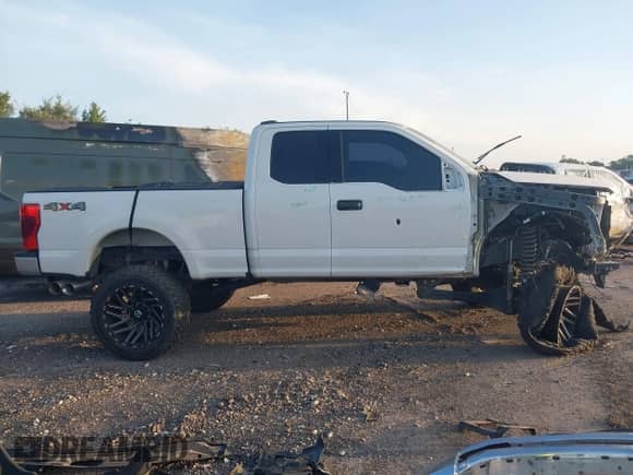 2020 Ford F-250 XL с VIN 1FT7X2B65LED06531, выставлен на аукционе IAAI как лот 42731563 с пробегом 33 613 миль миль и . История ставок и продаж доступна на DreamBid. Изображение 14.