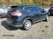 2015 Nissan Rogue SV z VIN KNMAT2MV7FP538174, wystawiony jako Copart lot #89620025 z przebiegiem 145 811 mil mil oraz Szkoda całkowita • Salvage title. Historia ofert i sprzedaży dostępna na DreamBid. Obrazek 3.