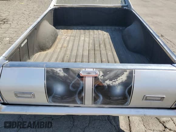 1970 Chevrolet El Camino с VIN 136800K183196, выставлен на аукционе Copart как лот 84941765 с пробегом 12 888 миль миль и Списание • Salvage title. История ставок и продаж доступна на DreamBid. Изображение 10.