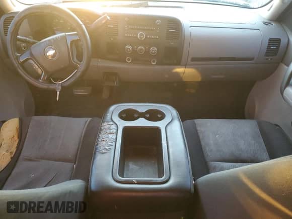 2007 Chevrolet Silverado 1500 1LT z VIN 1GCEC19C97Z622330, wystawiony jako Copart lot #82590945 z przebiegiem Nie podano mil oraz Szkoda całkowita • Salvage title. Historia ofert i sprzedaży dostępna na DreamBid. Obrazek 8.