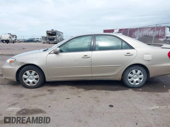 2004 Toyota Camry LE с VIN 4T1BE32K94U372442, выставлен на аукционе IAAI как лот 42576142 с пробегом 183 385 миль миль и . История ставок и продаж доступна на DreamBid. Изображение 14.