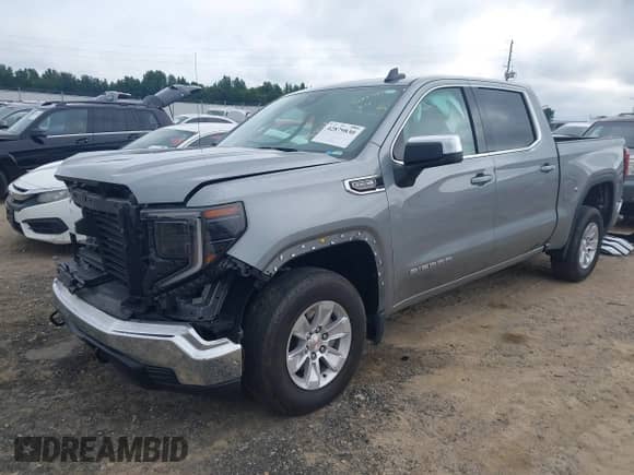 2024 GMC Sierra 1500 SLE with VIN 1GTUUBED0RZ149076, listed as a IAAI auction lot 42879830 with 40,579 mi miles and . Bid and sale history available at DreamBid. Image 18.