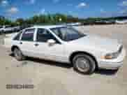 1993 Chevrolet Caprice Classic с VIN 1G1BL53E9PR137649, выставлен на аукционе Copart как лот 84284925 с пробегом 73 399 миль миль и Списание • Salvage title. История ставок и продаж доступна на DreamBid. Изображение 4.