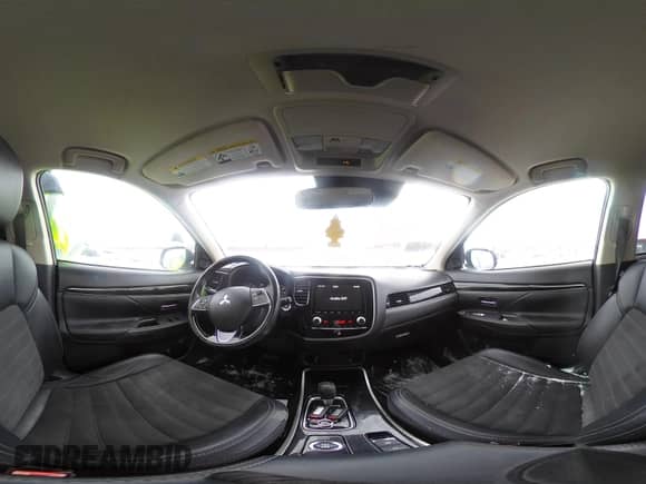 2020 Mitsubishi Outlander ES с VIN JA4AZ3A33LZ011380, выставлен на аукционе IAAI как лот 41567914 с пробегом 72 663 миль миль и . История ставок и продаж доступна на DreamBid. Изображение 20.