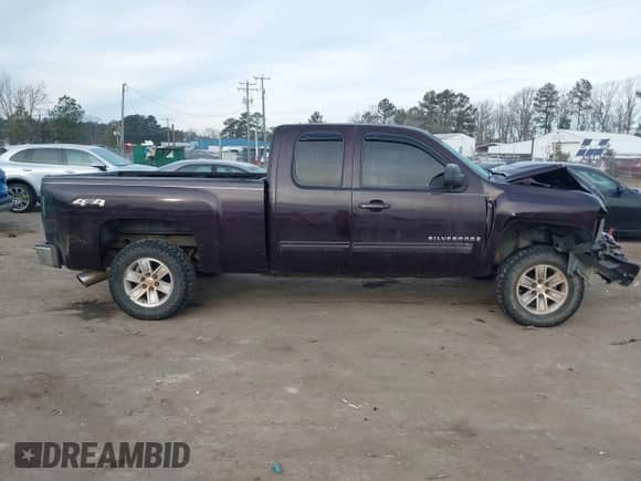 2009 Chevrolet Silverado 1500 LTZ z VIN 1GCEK39J09Z200009, wystawiony jako IAAI lot #41414164 z przebiegiem 192 030 mil mil oraz . Historia ofert i sprzedaży dostępna na DreamBid. Obrazek 13.