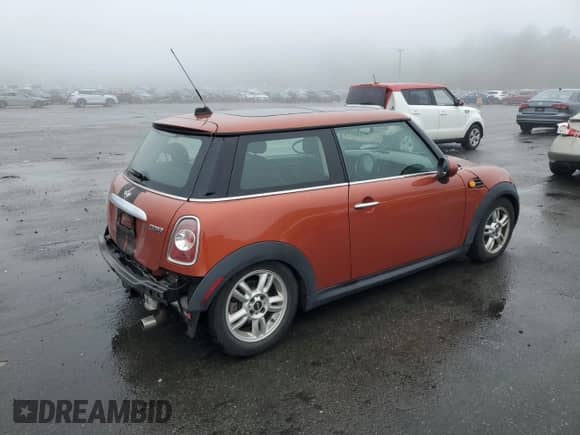 2013 MINI Hardtop with VIN WMWSU3C58DT545841, listed as a Copart auction lot 54144755 with 163,411 mi miles and Clean title. Bid and sale history available at DreamBid. Image 3.