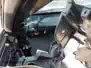 2017 Chevrolet Corvette Grand Sport 2LT z VIN 1G1YX2D75H5120935, wystawiony jako Copart lot #84403624 z przebiegiem Nie podano mil oraz Szkoda całkowita • Salvage title. Historia ofert i sprzedaży dostępna na DreamBid. Obrazek 9.