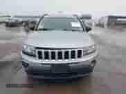 2017 Jeep Compass Sport с VIN 1C4NJCBA7HD124023, выставлен на аукционе IAAI как лот 41436187 с пробегом Не указан миль и . История ставок и продаж доступна на DreamBid. Изображение 12.