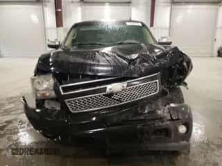2007 Chevrolet Suburban LTZ with VIN 3GNFK16347G265089, listed as a Copart auction lot 71683635 with 220,290 mi miles and Salvage title. Bid and sale history available at DreamBid. Image 5.