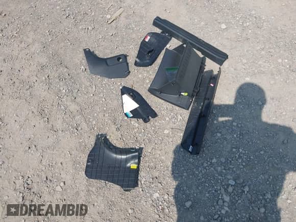 2010 Hyundai Elantra GLS with VIN KMHDU4AD2AU003552, listed as a IAAI auction lot 42325096 with 70,311 mi miles and . Bid and sale history available at DreamBid. Image 12.