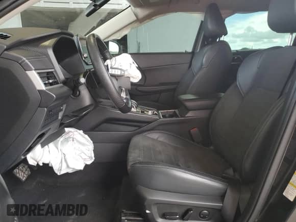 2023 Mitsubishi Outlander SE с VIN JA4J4UA80PZ053589, выставлен на аукционе Copart как лот 83873125 с пробегом 51 613 миль миль и На запчасти • Non repairable. История ставок и продаж доступна на DreamBid. Изображение 7.