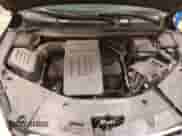 2010 Chevrolet Equinox LS z VIN 2CNFLCEW8A6391970, wystawiony jako Copart lot #84623425 z przebiegiem 179 127 mil mil oraz Czysty tytuł • Clean title. Historia ofert i sprzedaży dostępna na DreamBid. Obrazek 12.