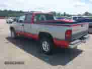 1997 Dodge 1500 z VIN 1B7HF13Y6VJ622922, wystawiony jako IAAI lot #42457393 z przebiegiem 95 658 mil mil oraz . Historia ofert i sprzedaży dostępna na DreamBid. Obrazek 3.