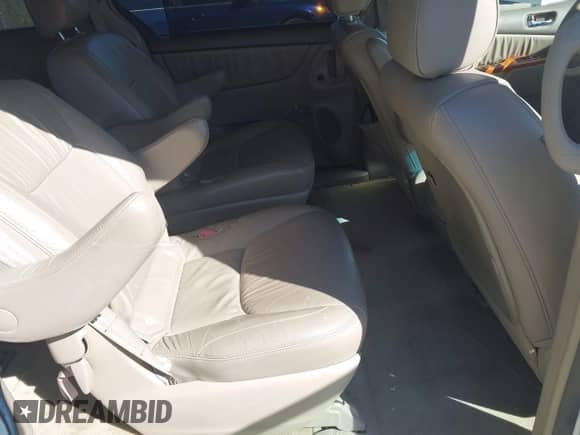 2006 Toyota Sienna XLE z VIN 5TDZA22C16S559859, wystawiony jako IAAI lot #43476816 z przebiegiem 87 250 mil mil oraz . Historia ofert i sprzedaży dostępna na DreamBid. Obrazek 8.