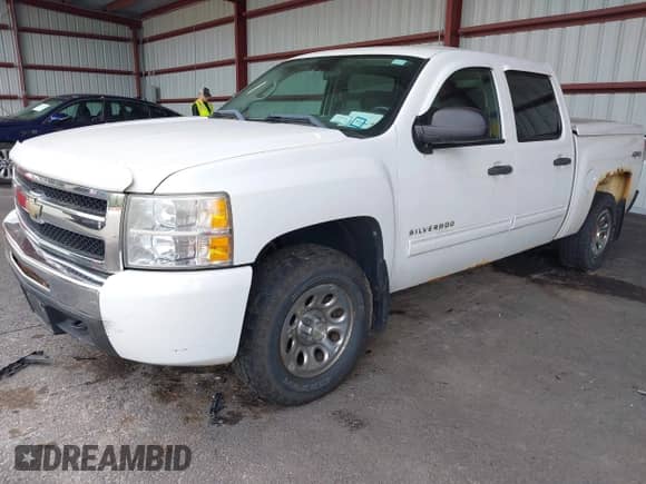 2011 Chevrolet Silverado 1500 LT z VIN 3GCPKSEA7BG149204, wystawiony jako IAAI lot #42670961 z przebiegiem 165 920 mil mil oraz . Historia ofert i sprzedaży dostępna na DreamBid. Obrazek 17.