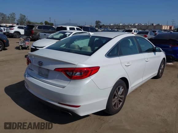 2015 Hyundai Sonata SE с VIN 5NPE24AF9FH254747, выставлен на аукционе IAAI как лот 42559691 с пробегом 159 564 миль миль и . История ставок и продаж доступна на DreamBid. Изображение 4.