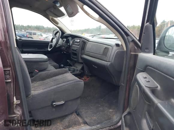 2004 Dodge 1500 SLT z VIN 1D7HU18D34S738668, wystawiony jako IAAI lot #43552508 z przebiegiem Nie podano mil oraz . Historia ofert i sprzedaży dostępna na DreamBid. Obrazek 5.