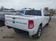 2020 Ram 1500 Big Horn z VIN 1C6RREFG3LN129718, wystawiony jako IAAI lot #42269424 z przebiegiem 97 387 mil mil oraz . Historia ofert i sprzedaży dostępna na DreamBid. Obrazek 4.