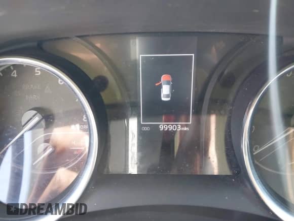 2020 Toyota Camry LE z VIN 4T1C11AKXLU922557, wystawiony jako IAAI lot #43231937 z przebiegiem 99 903 mil mil oraz . Historia ofert i sprzedaży dostępna na DreamBid. Obrazek 7.