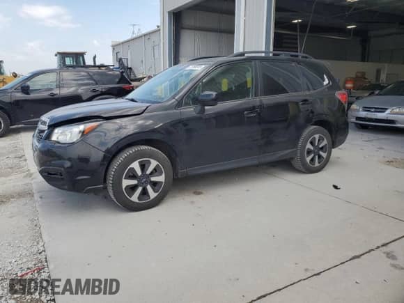 2018 Subaru Forester Premium z VIN JF2SJAEC2JH459520, wystawiony jako Copart lot #71780915 z przebiegiem 61 914 mil mil oraz Szkoda całkowita • Salvage title. Historia ofert i sprzedaży dostępna na DreamBid. Obrazek 1.