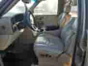 2003 Chevrolet Suburban LT с VIN 3GNEC16Z03G329040, выставлен на аукционе Copart как лот 71365665 с пробегом 223 222 миль миль и Чистый • Clean title. История ставок и продаж доступна на DreamBid. Изображение 7.
