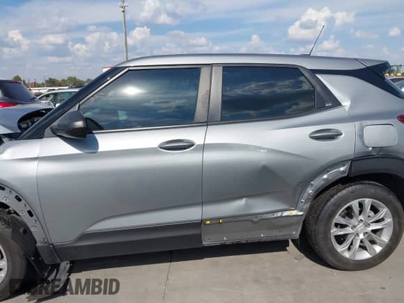 2023 Chevrolet TrailBlazer LS с VIN KL79MMS20PB181579, выставлен на аукционе IAAI как лот 43248007 с пробегом 31 543 миль миль и . История ставок и продаж доступна на DreamBid. Изображение 15.
