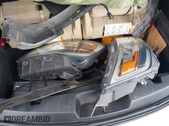 2016 Ford Explorer с VIN 1FM5K7BHXGGA72557, выставлен на аукционе IAAI как лот 42160265 с пробегом 130 670 миль миль и . История ставок и продаж доступна на DreamBid. Изображение 12.