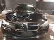 2013 BMW 3 Series 328i xDrive z VIN WBA3B3G53DNR80324, wystawiony jako IAAI lot #41490385 z przebiegiem 177 026 mil mil oraz . Historia ofert i sprzedaży dostępna na DreamBid. Obrazek 6.