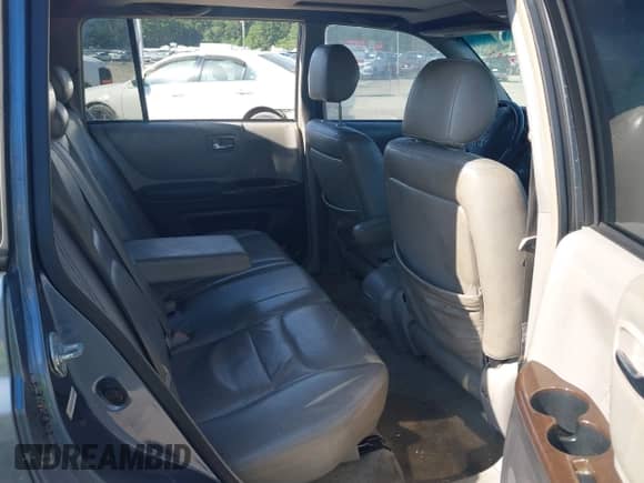 2003 Toyota Highlander с VIN JTEGF21A730092160, выставлен на аукционе IAAI как лот 42821541 с пробегом 269 981 миль миль и . История ставок и продаж доступна на DreamBid. Изображение 8.
