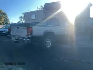 1996 Dodge Dakota z VIN 1B7GG23Y4TS578618, wystawiony jako Copart lot #91105385 z przebiegiem 133 794 mil mil oraz Czysty tytuł • Clean title. Historia ofert i sprzedaży dostępna na DreamBid. Obrazek 4.