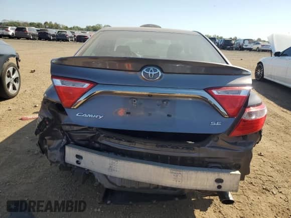 2015 Toyota Camry SE z VIN 4T1BF1FKXFU957058, wystawiony jako Copart lot #81773175 z przebiegiem 204 618 mil mil oraz Szkoda całkowita • Salvage title. Historia ofert i sprzedaży dostępna na DreamBid. Obrazek 6.